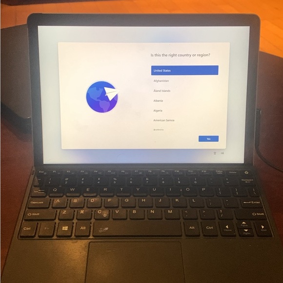 Microsoft surface go 3 - Picture 2 of 5